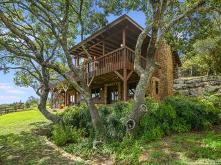 27728 Ramblewood Street, San Antonio, TX 78261