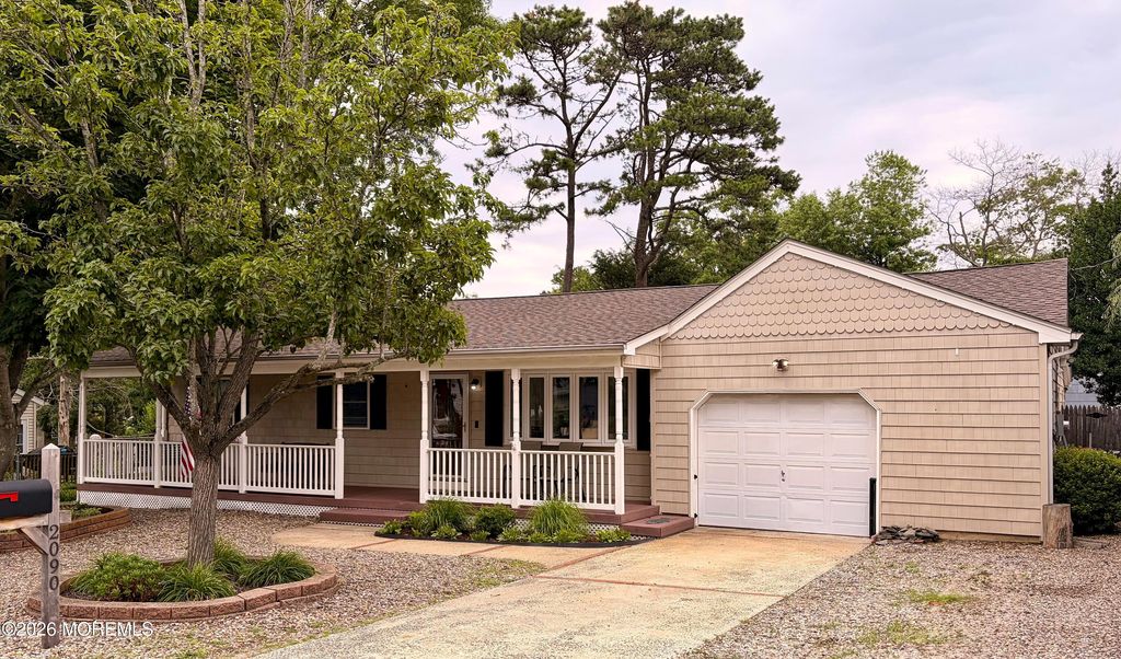 2090 Crestwood Drive, Forked River, NJ 08731