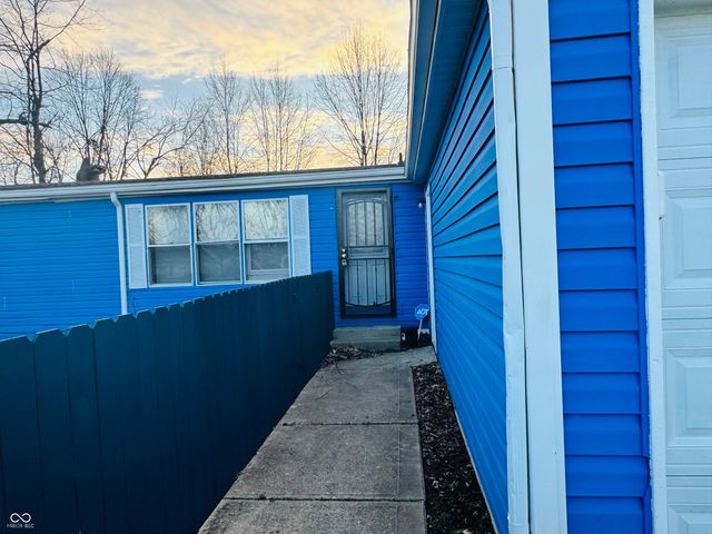 3831 Ireland Drive, Indianapolis, IN 46235