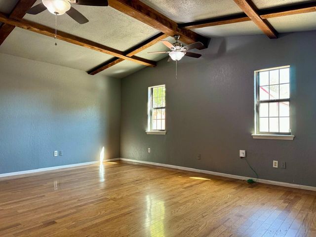 5722 2nd Place, Lubbock, TX 79416