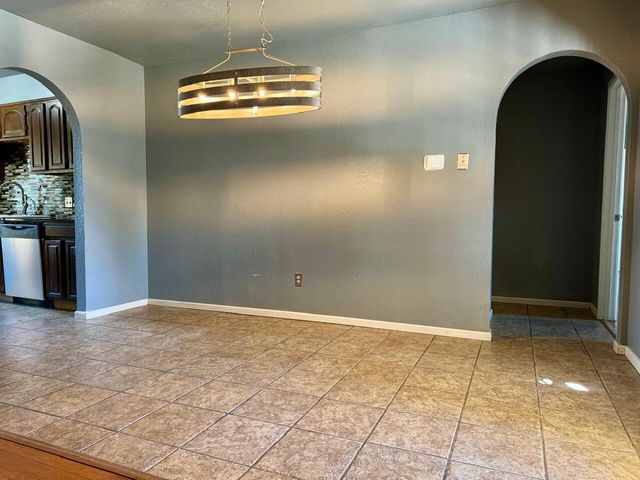 5722 2nd Place, Lubbock, TX 79416