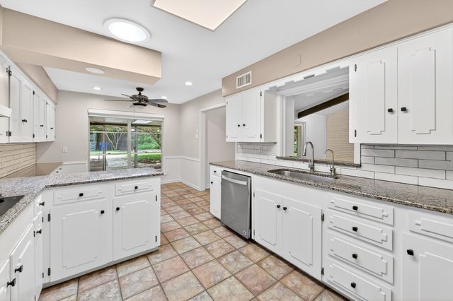 3763 Vinecrest Drive, Dallas, TX 75229