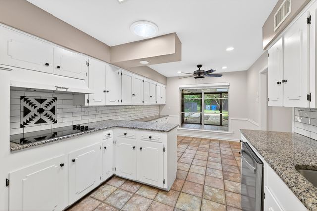 3763 Vinecrest Drive, Dallas, TX 75229