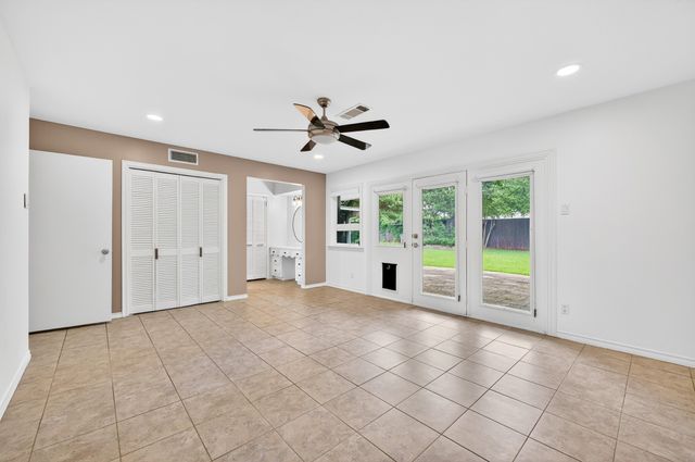 3763 Vinecrest Drive, Dallas, TX 75229