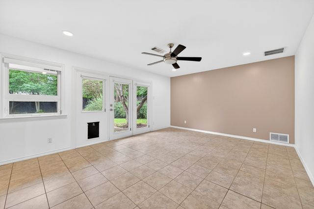3763 Vinecrest Drive, Dallas, TX 75229