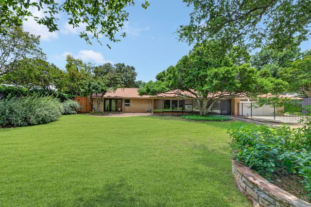 3763 Vinecrest Drive, Dallas, TX 75229