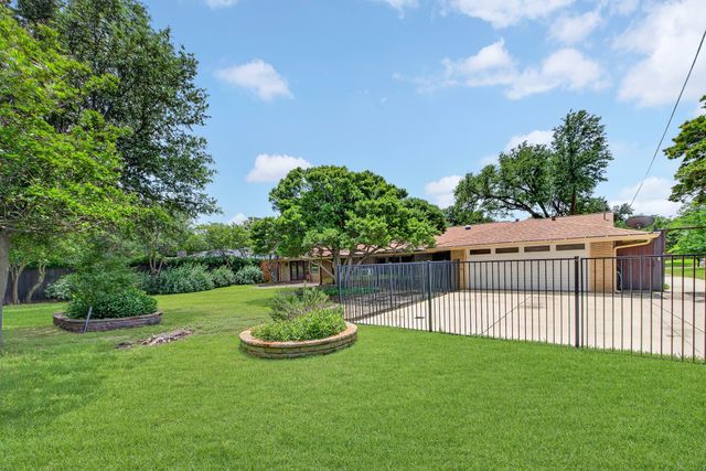 3763 Vinecrest Drive, Dallas, TX 75229