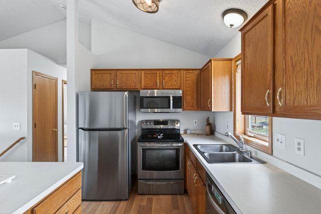 916 12th Street, Farmington, MN 55024