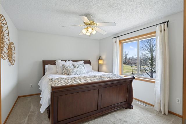 916 12th Street, Farmington, MN 55024