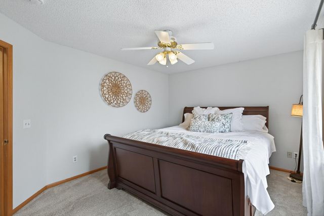 916 12th Street, Farmington, MN 55024