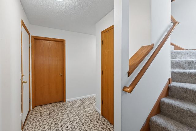 916 12th Street, Farmington, MN 55024