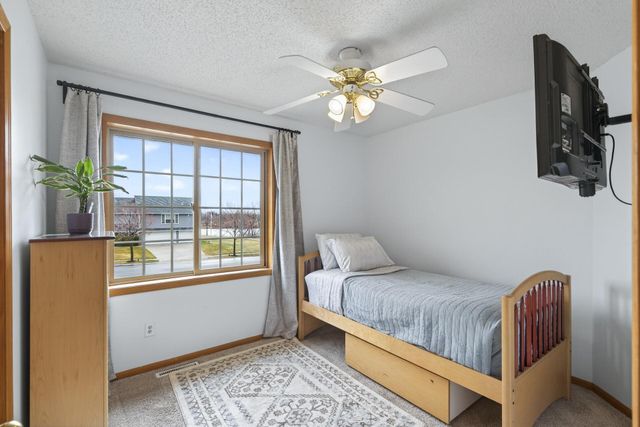 916 12th Street, Farmington, MN 55024