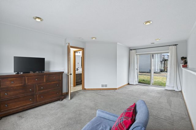 916 12th Street, Farmington, MN 55024