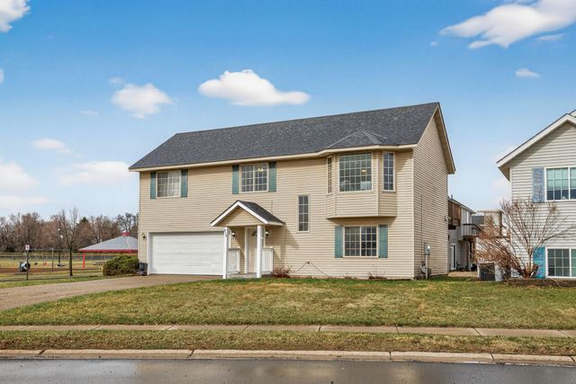 916 12th Street, Farmington, MN 55024