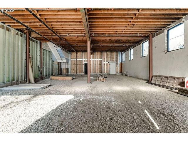 488 Main St, Springfield, OR 97477