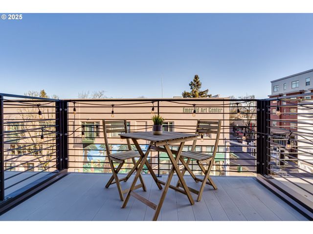 488 Main St, Springfield, OR 97477