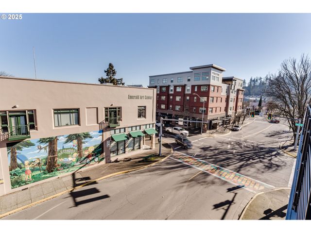 488 Main St, Springfield, OR 97477