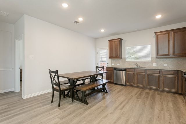 1989 Hope Tinley Court, Lewisville, TX 75077