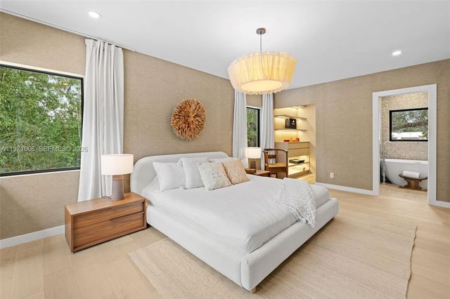 500 NE 96th St, Miami Shores, FL 33138