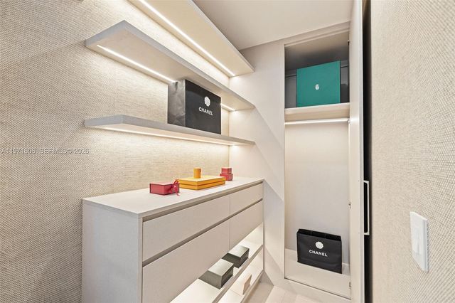 500 NE 96th St, Miami Shores, FL 33138