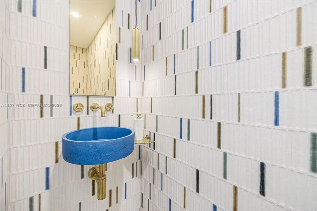 500 NE 96th St, Miami Shores, FL 33138