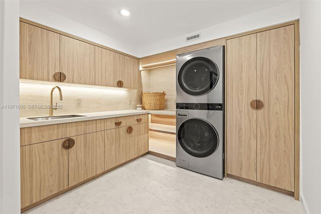 500 NE 96th St, Miami Shores, FL 33138