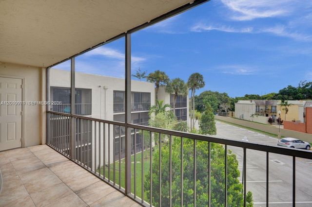 8035 SW 107th Ave 305, Miami, FL 33173