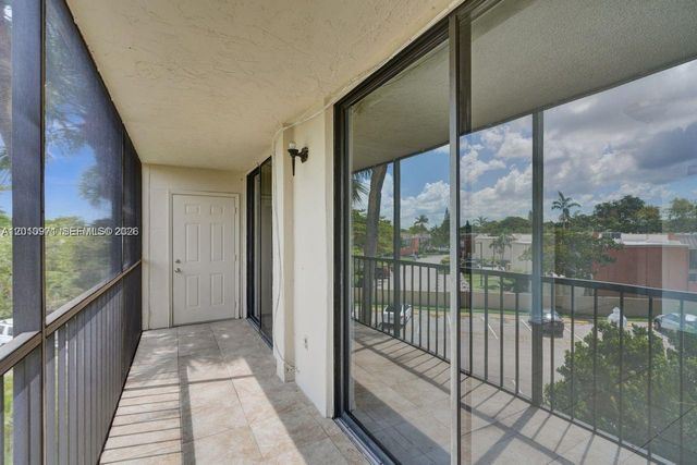 8035 SW 107th Ave 305, Miami, FL 33173