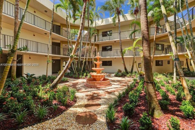 8035 SW 107th Ave 305, Miami, FL 33173