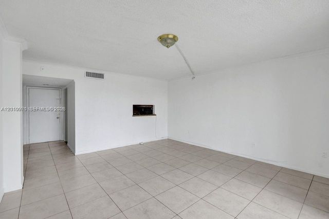 8035 SW 107th Ave 305, Miami, FL 33173