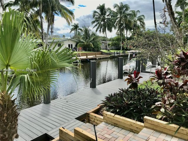 1704 SW 5th Ct, Fort Lauderdale, FL 33312