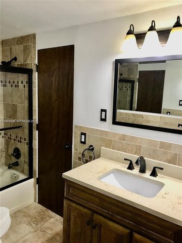 1704 SW 5th Ct, Fort Lauderdale, FL 33312