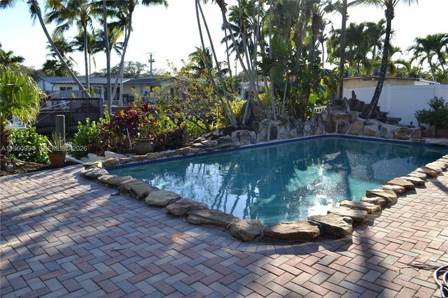 1704 SW 5th Ct, Fort Lauderdale, FL 33312