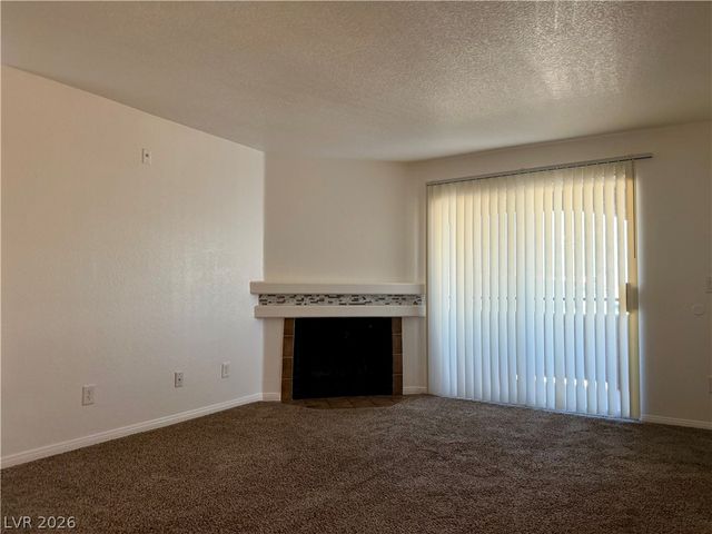 230 Mission Catalina Lane 206, Las Vegas, NV 89107