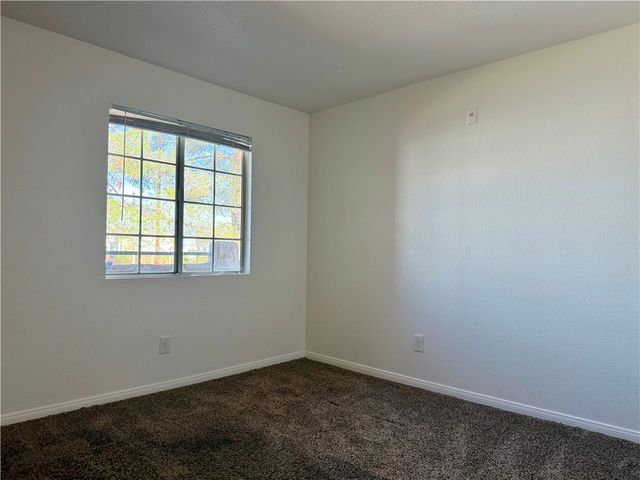 230 Mission Catalina Lane 206, Las Vegas, NV 89107