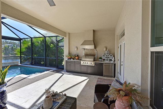 11608 8TH TERRACE NE, Bradenton, FL 34212