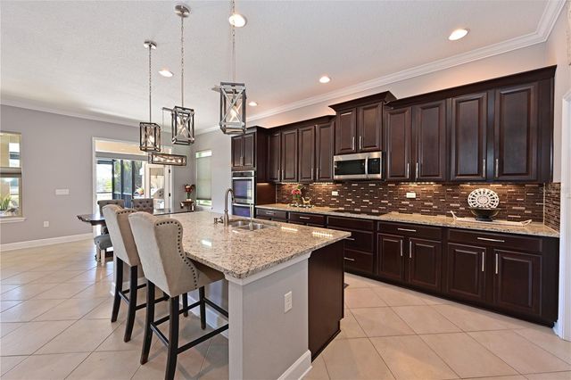 11608 8TH TERRACE NE, Bradenton, FL 34212