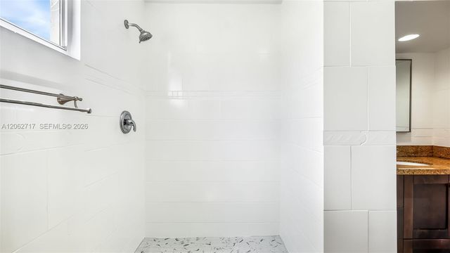 117 E 10th St, Hialeah, FL 33010