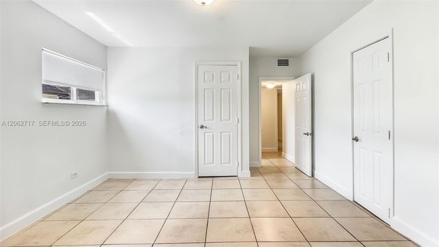 117 E 10th St, Hialeah, FL 33010