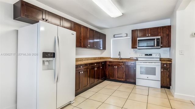 117 E 10th St, Hialeah, FL 33010