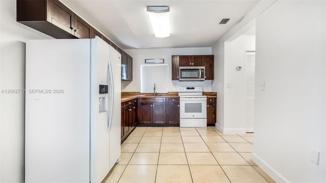 117 E 10th St, Hialeah, FL 33010