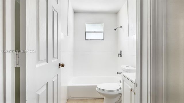 117 E 10th St, Hialeah, FL 33010