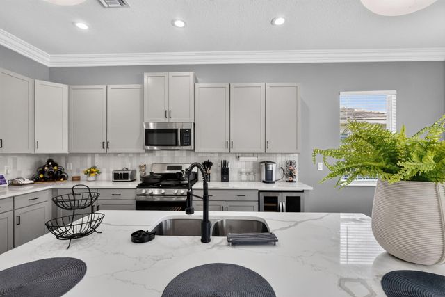 15660 Goldfinch Circle, The Acreage, FL 33470