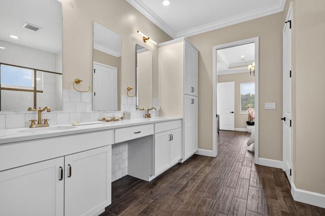15660 Goldfinch Circle, The Acreage, FL 33470