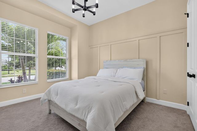 15660 Goldfinch Circle, The Acreage, FL 33470