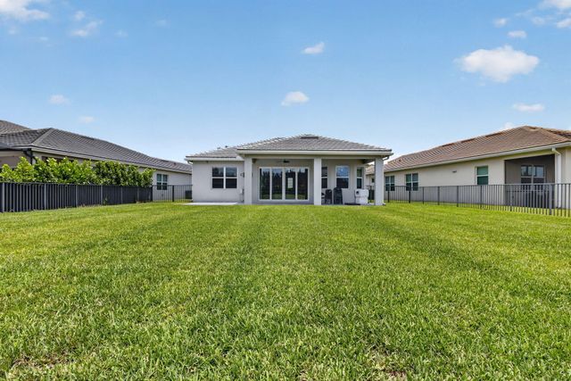 15660 Goldfinch Circle, The Acreage, FL 33470