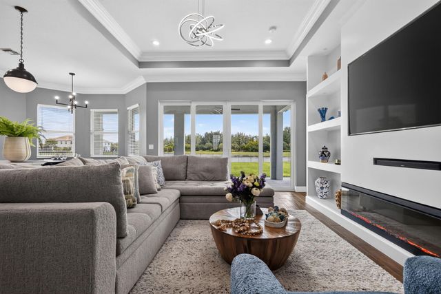 15660 Goldfinch Circle, The Acreage, FL 33470