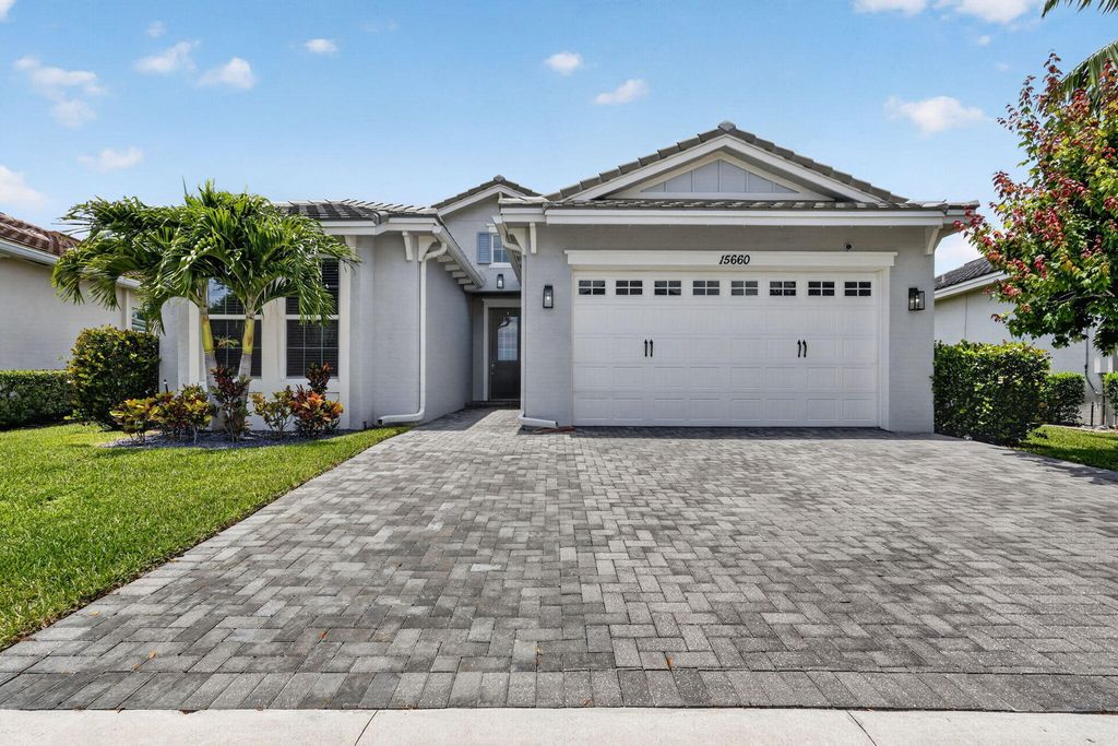 15660 Goldfinch Circle, The Acreage, FL 33470