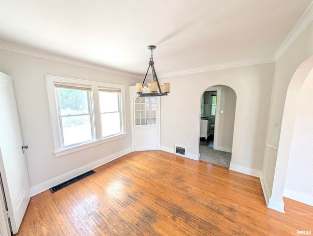 5907 S MONROE Avenue, Bartonville, IL 61607