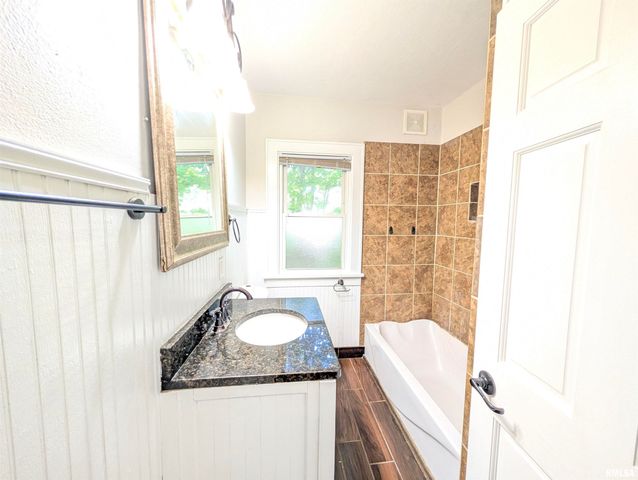 5907 S MONROE Avenue, Bartonville, IL 61607